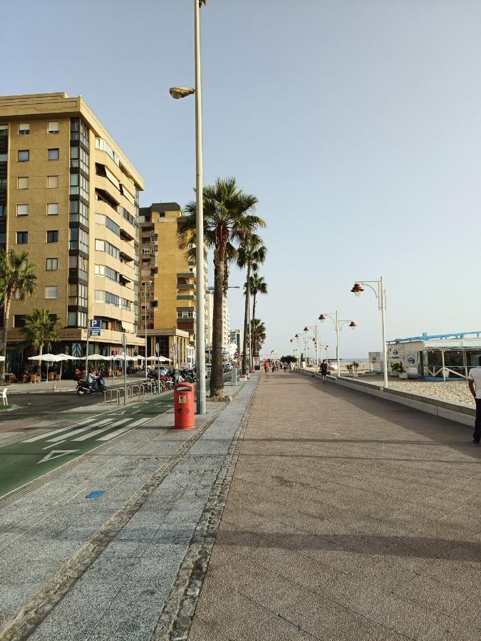Piso Calidad Precio Junto A La Playa De La Victoria Lägenhet Cádiz Exteriör bild